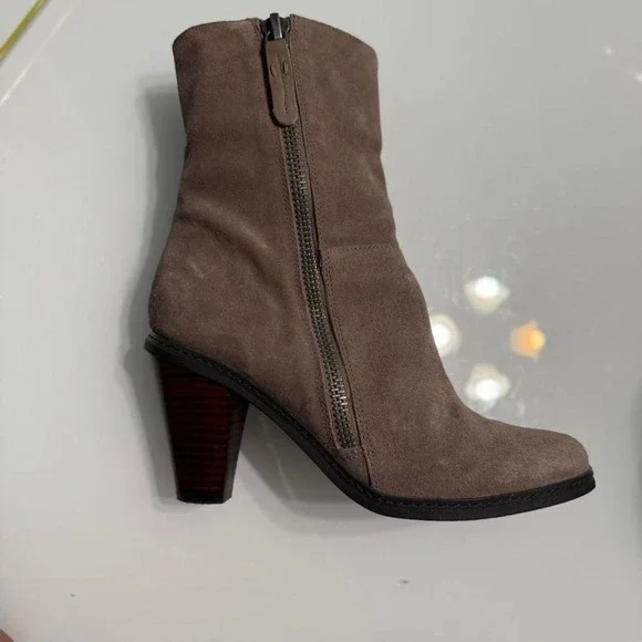 Luxury Rebel Taupe Suede Heeled‎ Ankle Boots | Euro 38.5 - Picture 5 of 7